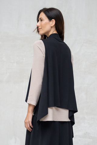 CHALECO PUNTO ASIMÉTRICO NEGRO