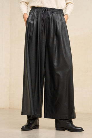 Pantalón Jauri negro piel vegana