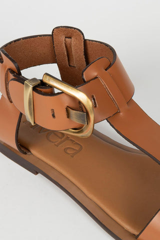 Sandália em pele Narevia