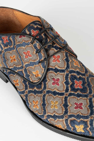 Sapato Bruno azul